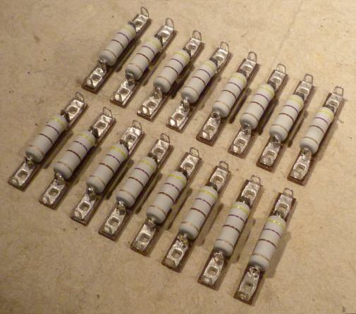 16 x 470 ohm Resistors